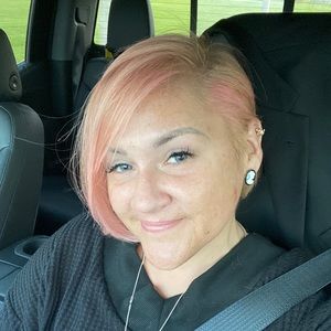 Meet your Posher, Tania